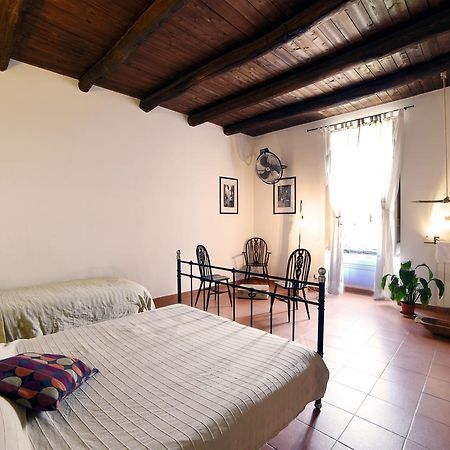 ナポリ ザ チャーチ ベッド＆ブレックファースト ネイプルズ Bed & Breakfast エクステリア 写真